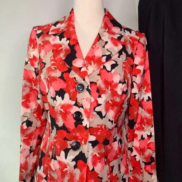 Le Suit pink, red, and Black Floral Blazer and skirt set women’s size 8 NWT - Picture 3 of 17